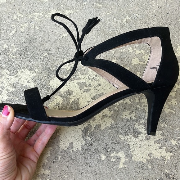 New Madeline Stuart black heels - Picture 2 of 16